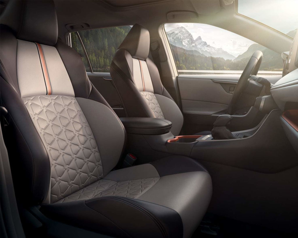 Toyota RAV4 Fresh interiors